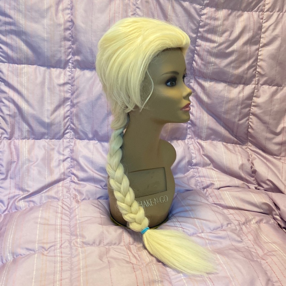 Elsa Wig